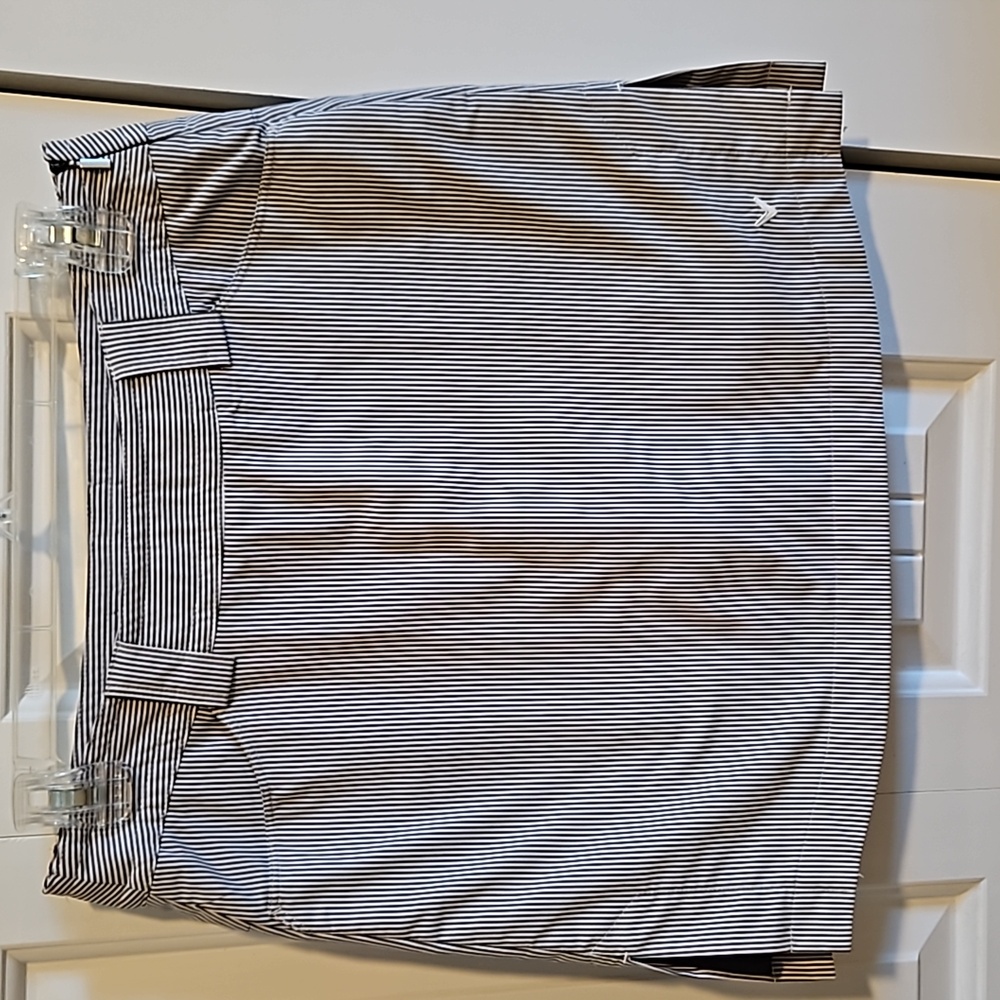 Callaway grey and white size 2 skort